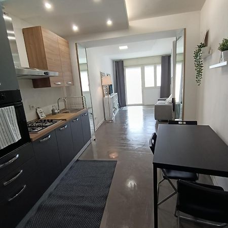 Monolocale Farina Apartment Каляри Екстериор снимка