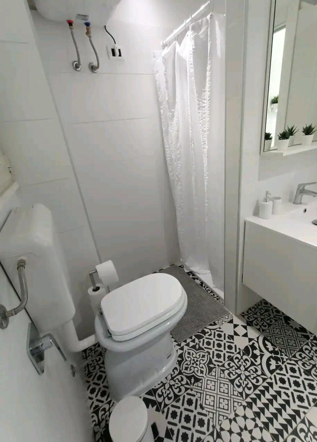 Monolocale Farina Apartment Каляри Екстериор снимка